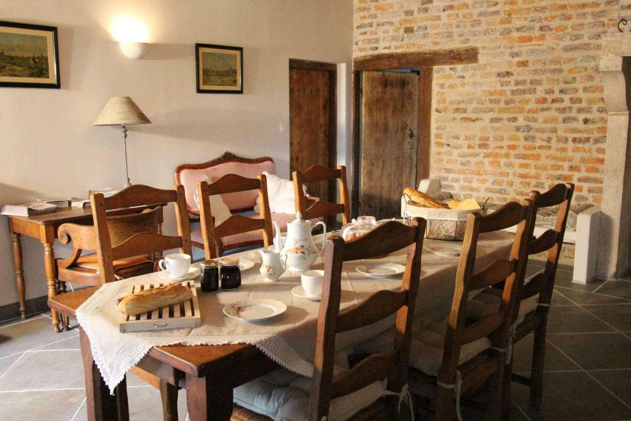 Le Domaine Du Mijarnier Bed & Breakfast Montbeugny ภายนอก รูปภาพ